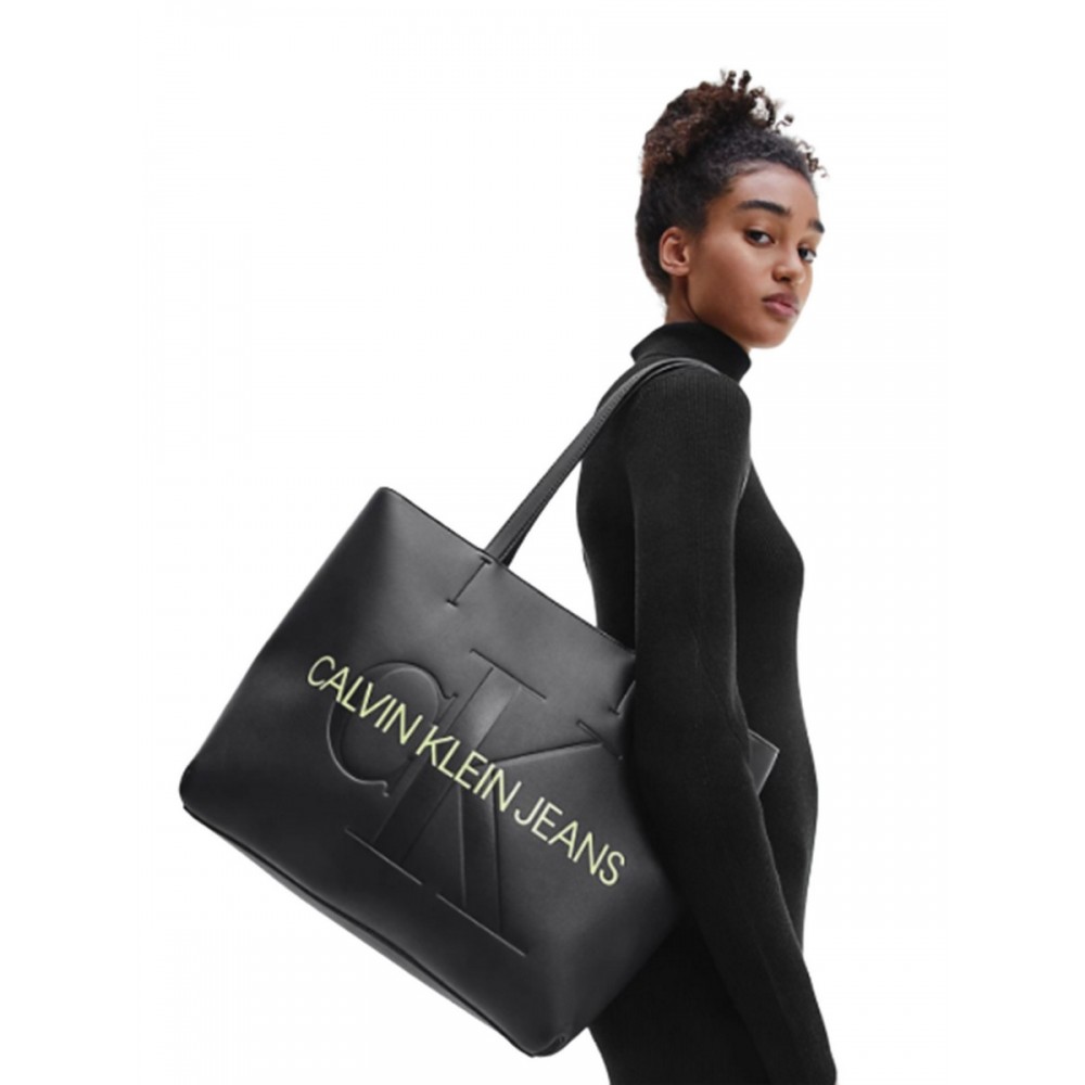 Calvin Klein Sculpted Shopper29 Tag Women's Bag, black : : Fashion